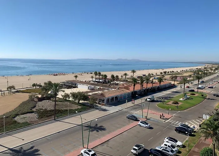 Awaydays Minimal With Incredible Views Empuriabrava